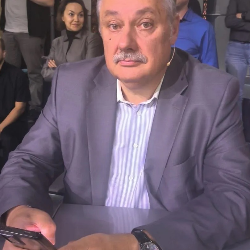 Канал Профессор смотрит в мiръ. Авторский Анонимный канал Дмитрия Евстафьева в мессенджере MAX — 13 212 подписчиков