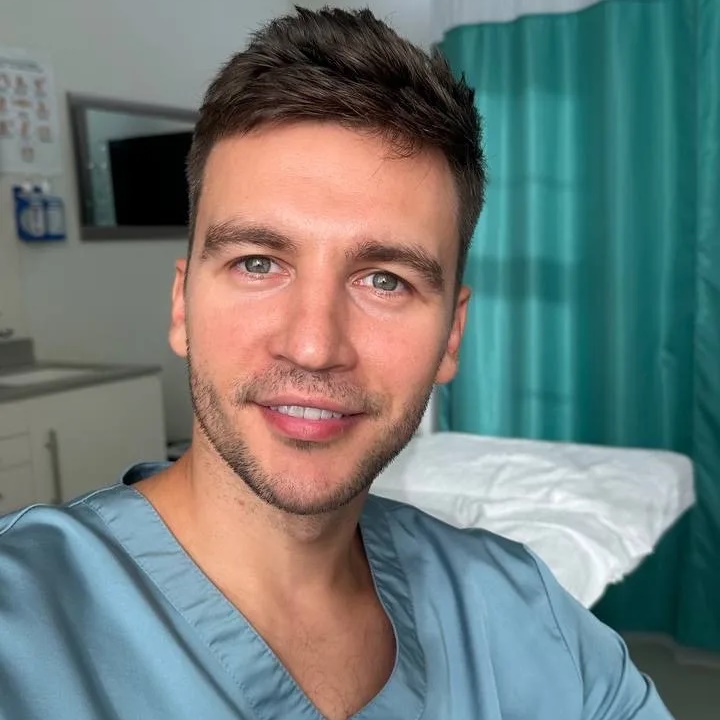 Канал Алесь Улищенко | Врач-остеопат, канд. мед. наук | Автор фейспластики в мессенджере MAX — 21 406 подписчиков