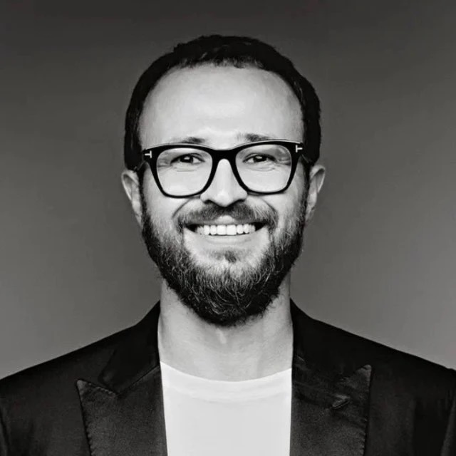 Канал Михаил Гребенюк в мессенджере MAX — 11 925 подписчиков