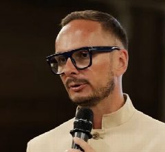 Канал Продажи и переговоры с Дмитрием Ткаченко в мессенджере MAX — 203 подписчика