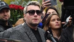 Канал Утомлённый шоу-бизом в мессенджере MAX — 1 072 подписчика