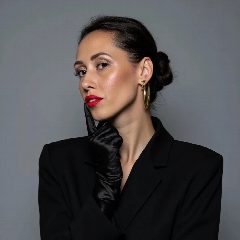 Канал stylist_anna_kirsanova в мессенджере MAX — 3 272 подписчика