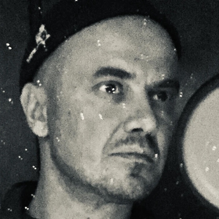 Канал Поэт Влад Маленко в мессенджере MAX — 15 553 подписчика